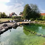Wypoczynek Pod Lipami Couette-café 3*