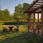 Wypoczynek Pod Lipami Oda ve Kahvaltı Ruciane-Nida