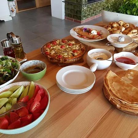 Wypoczynek Pod Lipami Frühstückspension