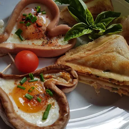 Frühstückspension Wypoczynek Pod Lipami 3*