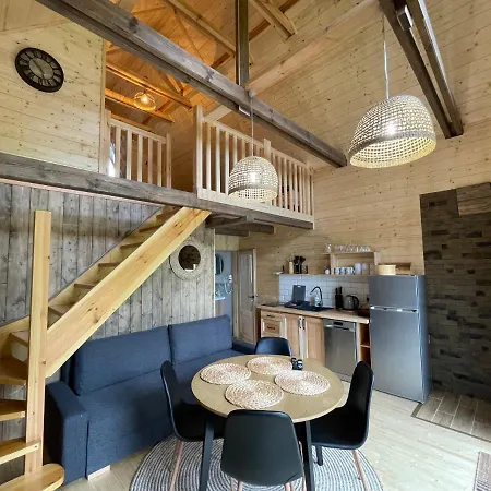 Bed & Breakfast Wypoczynek Pod Lipami *